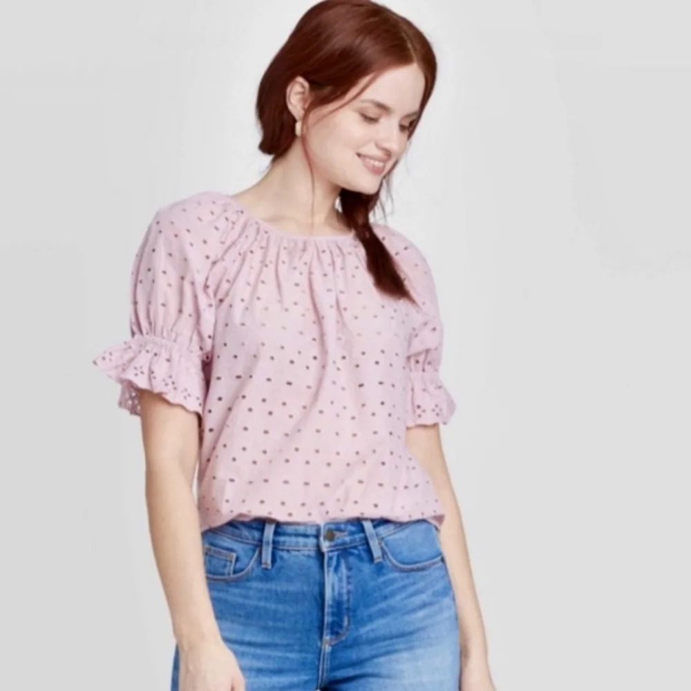 Universal Thread Women's Lilac‎ Eyelet Puff Sleeve Blouse, Size M - Picture 3 of 9